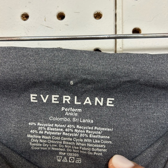 Everlane Grey Perform Ankle Leggings - Picture 4 of 4